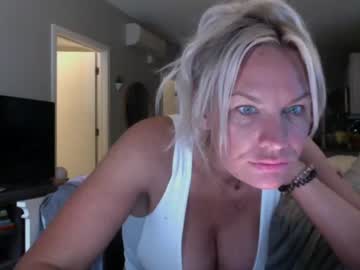 girl
        nashvillemilfnextdoor cam image #102428