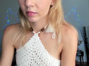 girl
        xoanetta cam image #1180122