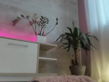 girl
        meryfoxxx cam image #554673
