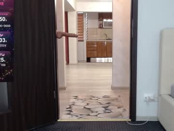 girl
        carmela_fox cam image #4577312