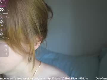 girl
        laylas_universe cam image #6799066