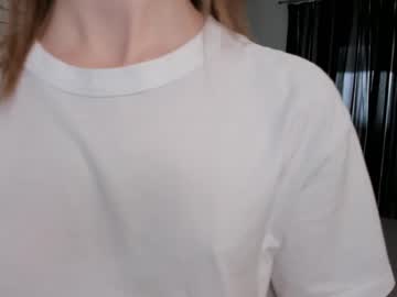 girl
        sweetloop cam image #2823746