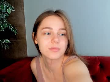 girl
        demifletcher cam image #4496161