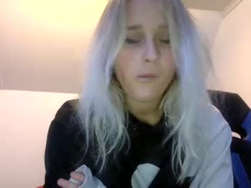 couple
        kittyndaddy757458 cam image #3074632