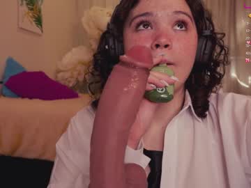 girl
        chery_lady22 cam image #1724924