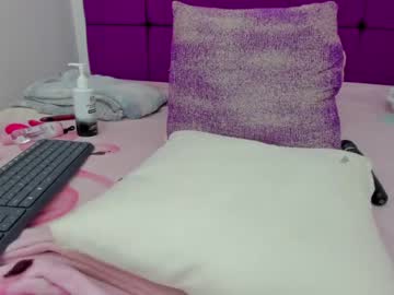 girl
        kitty_hot05 cam image #3589348