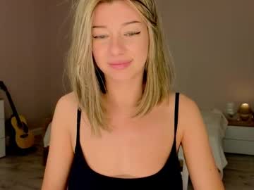girl
        lenamuti cam image #5592764