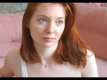 girl
        mona_elisa cam image #3234008