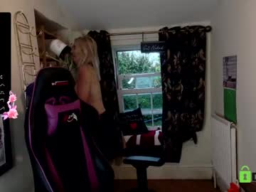 girl
        britishladya cam image #4952215