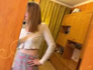 girl
        mommy_rich_ cam image #1211873