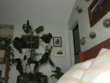 girl
        themarilynm cam image #2742378