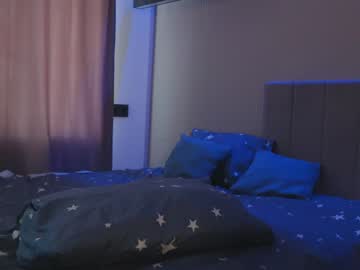 girl
        angella_kleee cam image #833369