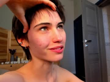 girl
        helenblash cam image #1740758