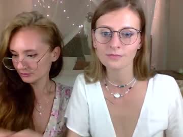couple
        goddess_marylin cam image #2915871