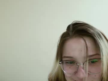 couple Nude Cam Girls Playing Games with liya_still
