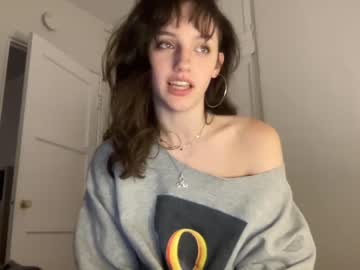 girl
        laceyflowers cam image #3058295