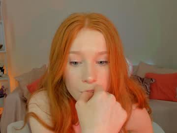 girl
        madeline_jackson cam image #1803033