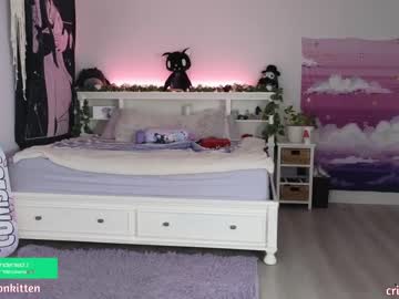 girl
        crimsonkitten cam image #3662083