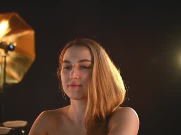 girl
        rocknrose cam image #1651191