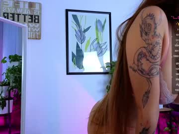 girl
        elizabeth__gray cam image #1676898