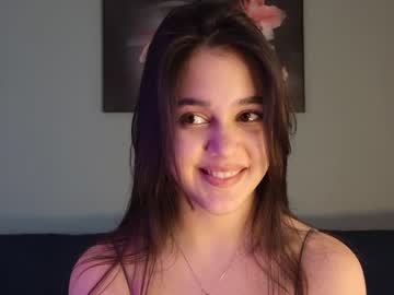 girl
        whitneyblincoe cam image #3260590