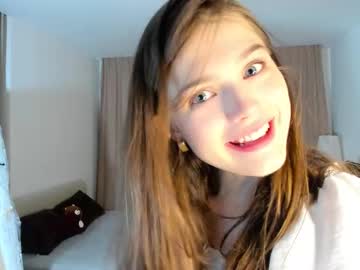 girl
        lilienblume cam image #5376096