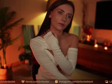 girl
        aarilaviee cam image #202645