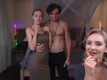 couple
        goddess_marylin cam image #3798159