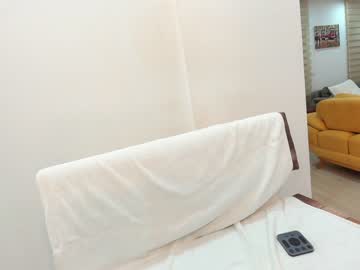 girl
        ehotlovea cam image #74238