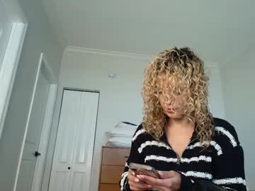 girl
        theislandgirl cam image #6440368