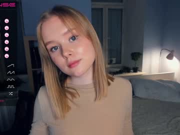girl
        sun_shiiine cam image #1313116