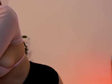 girl
        elizabeth__gray cam image #693152