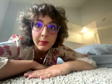 girl
        orchidladyllama cam image #3969245
