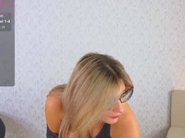 girl
        alisoonneck cam image #4629443