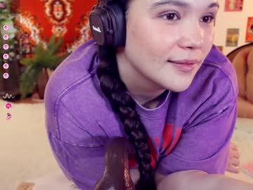 girl
        chery_lady22 cam image #6623108