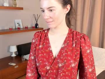 girl
        harrietheston cam image #6690756