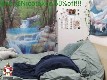 girl
        nicolekc cam image #2347624