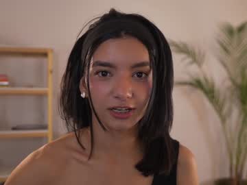 girl
        urcutelinda cam image #4588075