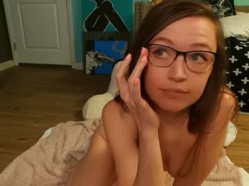 girl
        anabelleleigh cam image #6639979