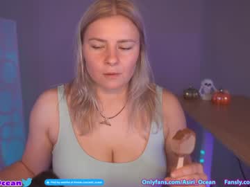 girl
        asiri_ocean cam image #2508377
