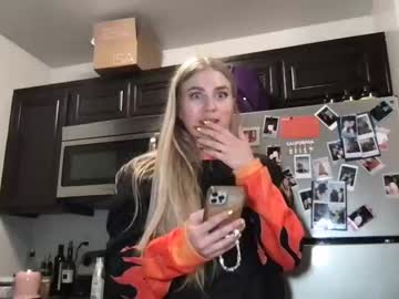 girl
        blayzeenvy cam image #1299733