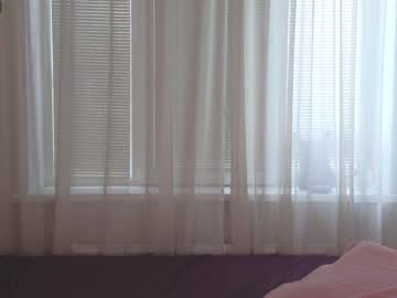 girl
        angelina_new cam image #3496626