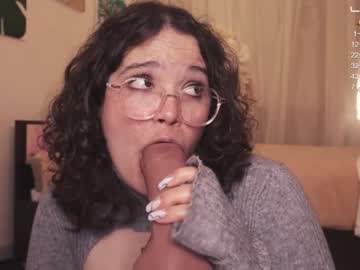 girl
        chery_lady22 cam image #1781895