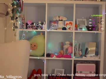 girl
        mia_milagros cam image #2613557